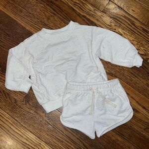OLD NAVY white speckled light sweatshirt and shorts set 12-18 Months